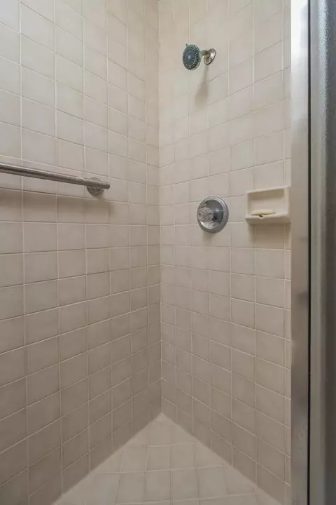 Bath - 702 Belden Ct, Saint Augustine, FL 32086 photo 3 of 6