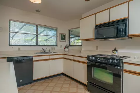 Kitchen - 702 Belden Ct, Saint Augustine, FL 32086 photo 5 of 7