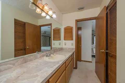 Bath - 702 Belden Ct, Saint Augustine, FL 32086 photo 2 of 6