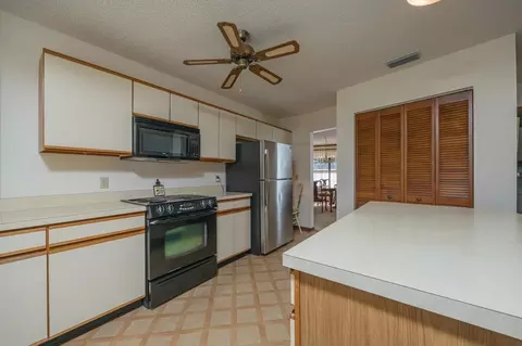 Kitchen - 702 Belden Ct, Saint Augustine, FL 32086 photo 6 of 7