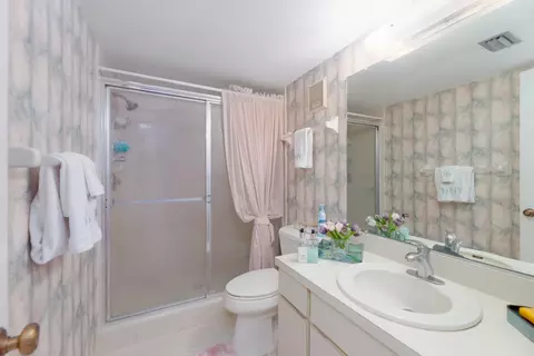 Bath - 8090 S A1a #207, Saint Augustine, FL 32080 photo 1 of 1