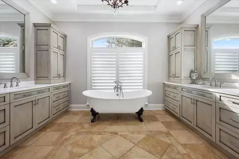 Bath - 172 Hickory Hill Dr, Saint Augustine, FL 32095 photo 1 of 5