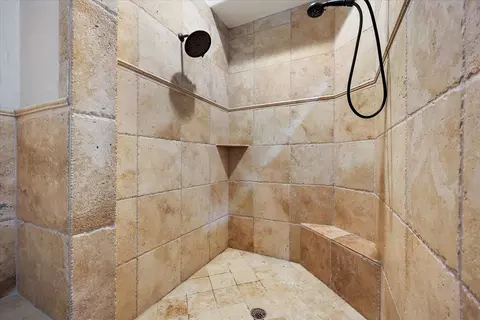 Bath - 172 Hickory Hill Dr, Saint Augustine, FL 32095 photo 2 of 5