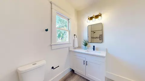 Bath - 33 Palmer St, Saint Augustine, FL 32084 photo 2 of 3
