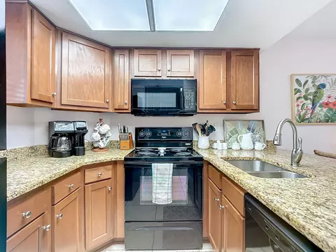 Kitchen - 4250 A1a S D26 #D26, Saint Augustine, FL 32080 photo 2 of 4