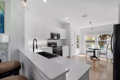Kitchen - 640 Nautical Way, Saint Augustine, FL 32080 photo 4 of 5