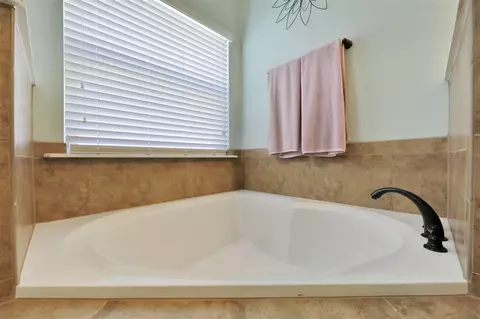 Bath - 82 Wild Egret Ln, Saint Augustine, FL 32086 photo 3 of 6
