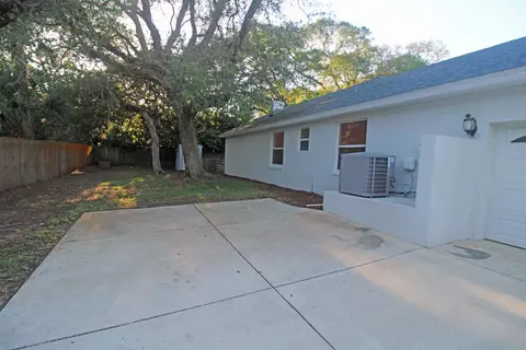 Exterior - 112 Mickler Blvd, Saint Augustine, FL 32080 photo 8 of 13