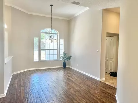 Living - 112 Mickler Blvd, Saint Augustine, FL 32080 photo 2 of 5