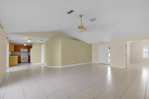 Living - 244 River Island Cir, Saint Augustine, FL 32095 photo 4 of 4