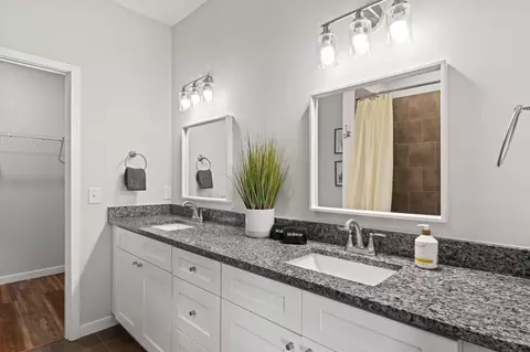Bath - 720 Hamilton Ave, Saint Augustine, FL 32084 photo 1 of 3