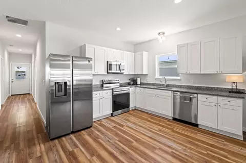 Kitchen - 720 Hamilton Ave, Saint Augustine, FL 32084 photo 3 of 5