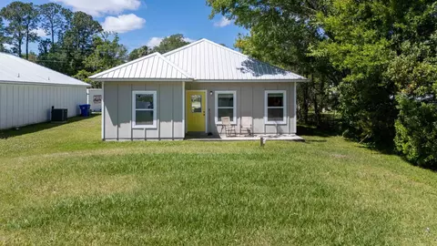 Exterior - 720 Hamilton Ave, Saint Augustine, FL 32084 photo 7 of 9