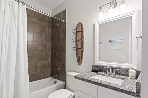 Bath - 720 Hamilton Ave, Saint Augustine, FL 32084 photo 2 of 3