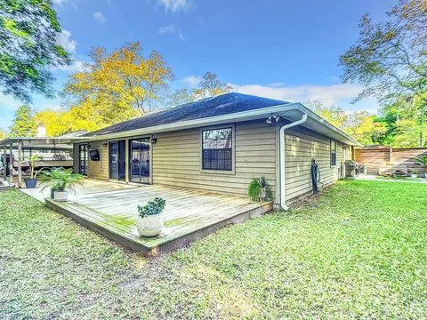 Exterior - 136 Pelican Rd, Saint Augustine, FL 32086 photo 6 of 10