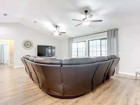 Living - 136 Pelican Rd, Saint Augustine, FL 32086 photo 1 of 4