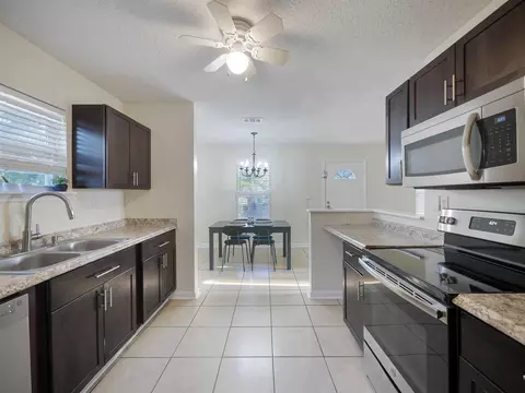 622 Cathedral Pl, Saint Augustine, FL 32084 photo 6
