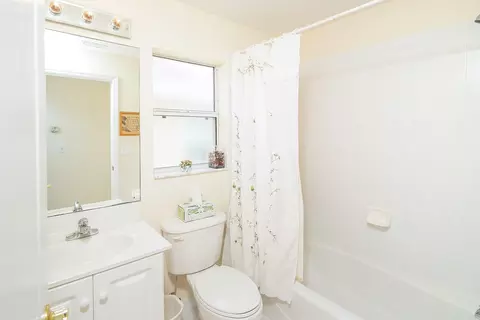 Bath - 705 Captains Dr, Saint Augustine, FL 32080 photo 3 of 4