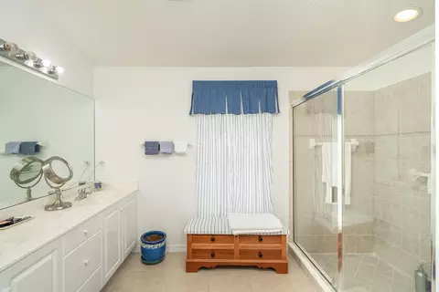 Bath - 705 Captains Dr, Saint Augustine, FL 32080 photo 1 of 4