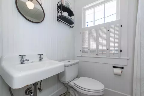 Bath - 13 Clark St, Saint Augustine, FL 32084 photo 1 of 9