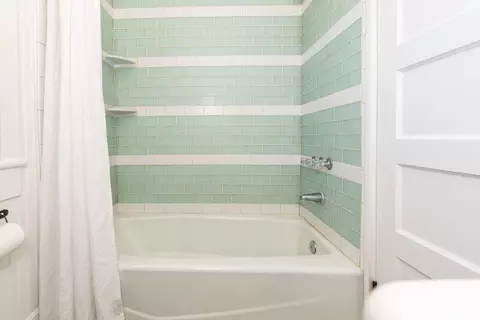 Bath - 13 Clark St, Saint Augustine, FL 32084 photo 2 of 9