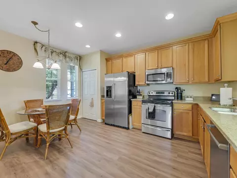 909 Hazeltine Ct, Saint Augustine, FL 32092 photo 4