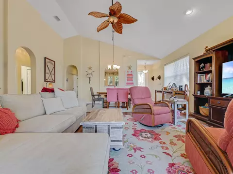 909 Hazeltine Ct, Saint Augustine, FL 32092 photo 9