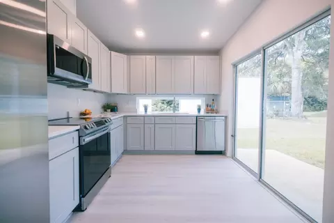 Kitchen - 82 Chapin St, Saint Augustine, FL 32084 photo 3 of 3