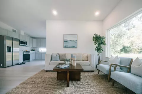 Living - 82 Chapin St, Saint Augustine, FL 32084 photo 3 of 3