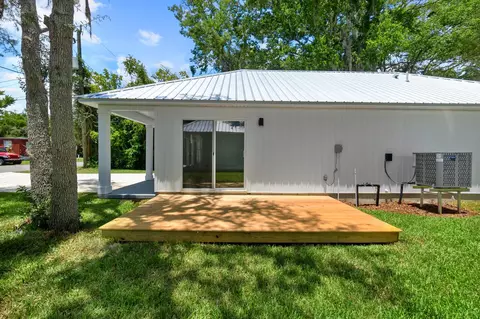 Exterior - 2948 N 7th St, Saint Augustine, FL 32084 photo 4 of 8