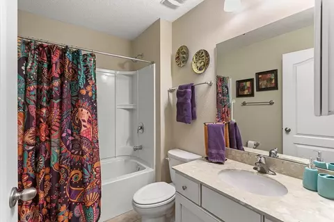 Bath - 165 Pullman Cir, Saint Augustine, FL 32084 photo 2 of 6
