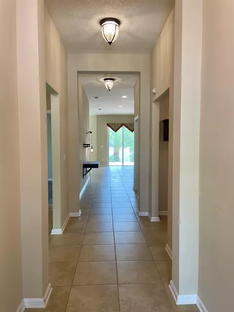 Entry Way - 165 Pullman Cir, Saint Augustine, FL 32084 photo 1 of 4