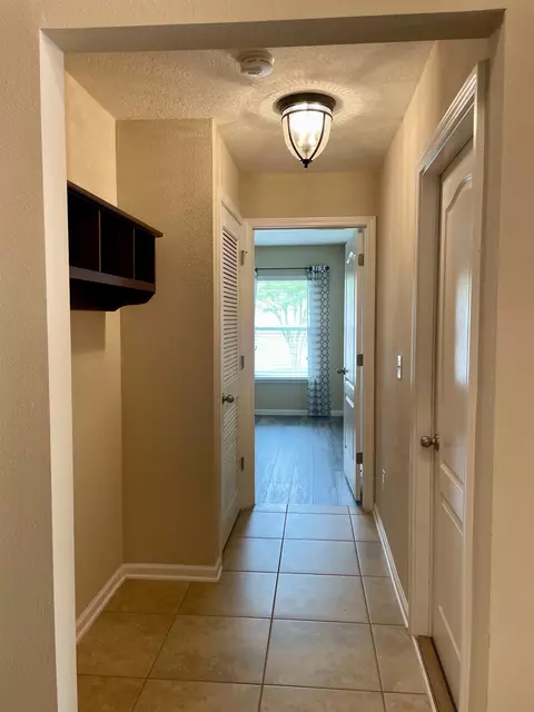 Entry Way - 165 Pullman Cir, Saint Augustine, FL 32084 photo 3 of 4