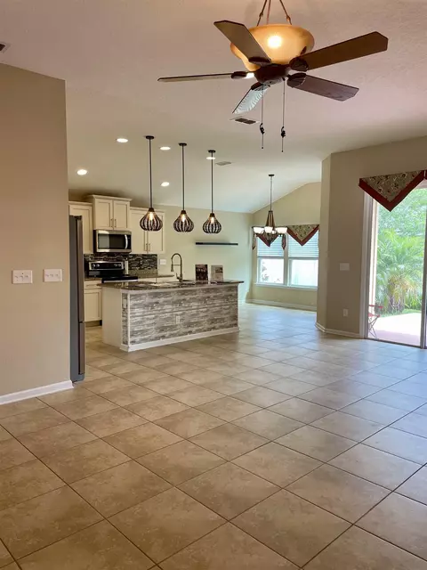Living - 165 Pullman Cir, Saint Augustine, FL 32084 photo 1 of 2