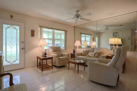 Living - 430 Gloria St, Saint Augustine, FL 32086 photo 1 of 5
