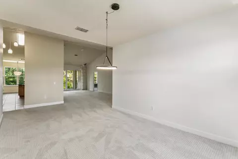 Living - 651 Shores Blvd, Saint Augustine, FL 32086 photo 3 of 4