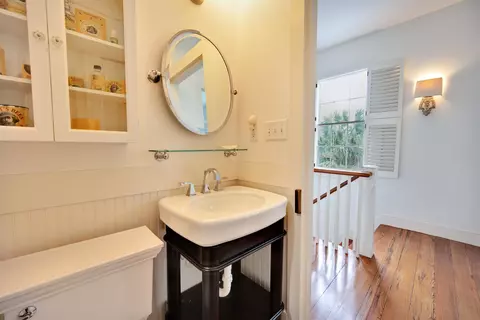 Bath - 56 Marine St, Saint Augustine, FL 32084 photo 2 of 9