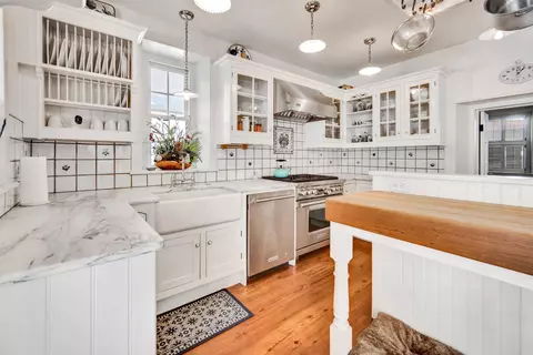 Kitchen - 56 Marine St, Saint Augustine, FL 32084 photo 4 of 7