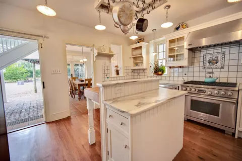 Kitchen - 56 Marine St, Saint Augustine, FL 32084 photo 3 of 7