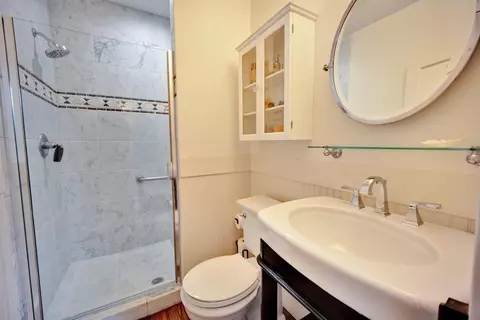 Bath - 56 Marine St, Saint Augustine, FL 32084 photo 3 of 9