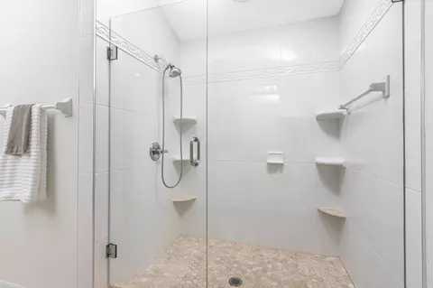 Bath - 1305 Flagship Ct, Saint Augustine, FL 32080 photo 3 of 4