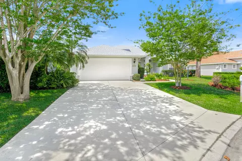 Exterior - 1305 Flagship Ct, Saint Augustine, FL 32080 photo 3 of 9