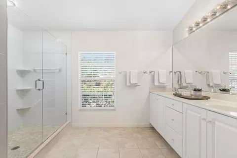 Bath - 1305 Flagship Ct, Saint Augustine, FL 32080 photo 1 of 4