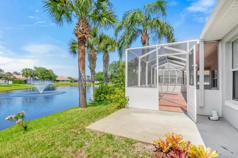 Exterior - 1305 Flagship Ct, Saint Augustine, FL 32080 photo 5 of 9
