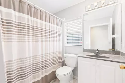 Bath - 1305 Flagship Ct, Saint Augustine, FL 32080 photo 4 of 4