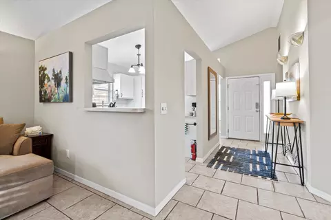 Entry Way - 5333 2nd, Saint Augustine, FL 32080 photo 2 of 2