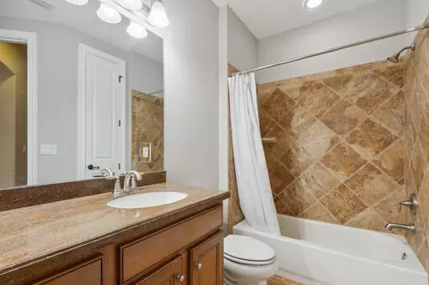 Bath - 120 Marshall Creek Dr, Saint Augustine, FL 32095 photo 5 of 9