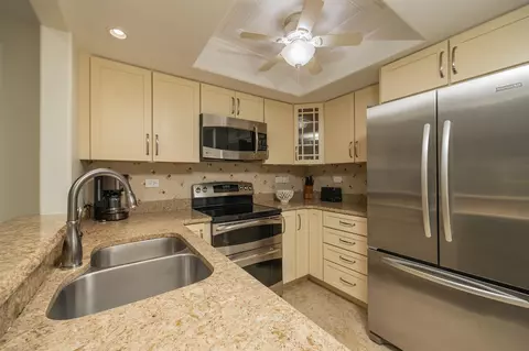 Kitchen - 890 A1a Beach Blvd #72, Saint Augustine, FL 32080 photo 3 of 6