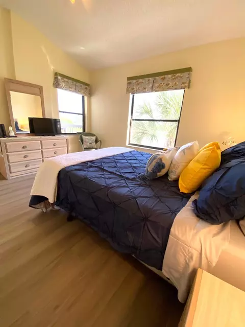Bedroom - 4250 A1a S UNIT L-35, Saint Augustine, FL 32080 photo 3 of 7