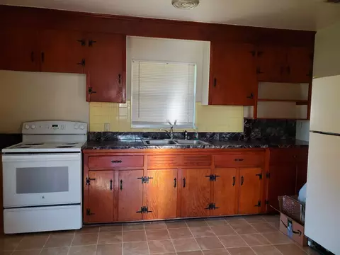 Kitchen - 70 Coquina Ave, Saint Augustine, FL 32080 photo 1 of 7